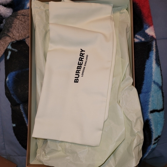 Burberry Unisex Larkhall Rose-Print Canvas Sneakers - Black NWT Size 12 - Picture 10 of 11